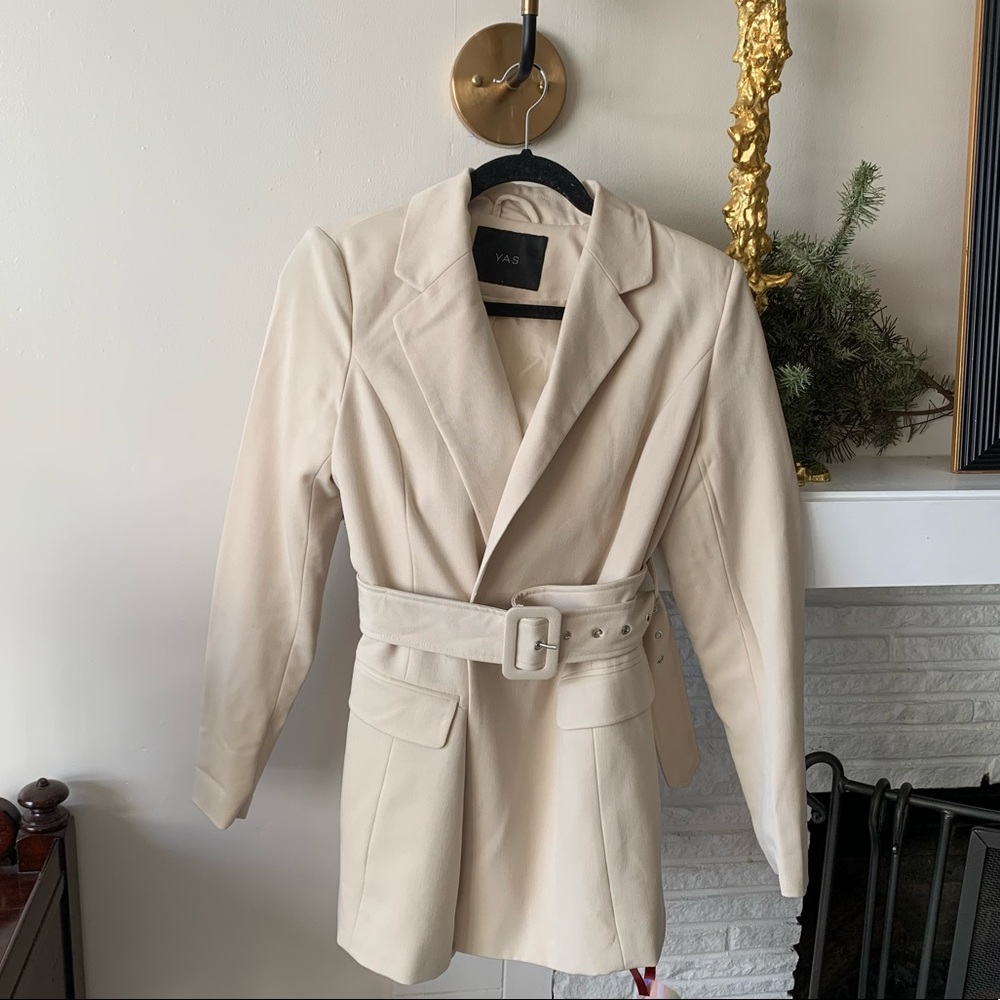 Beige Blazer - image 6
